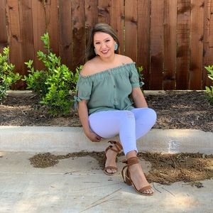 Meet your Posher, Tiffany